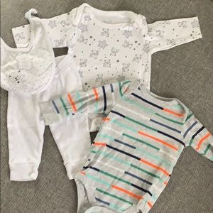 Long sleeve onesie/white set